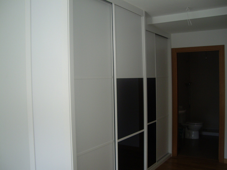 MELAMINA CRISTAL NEGRO